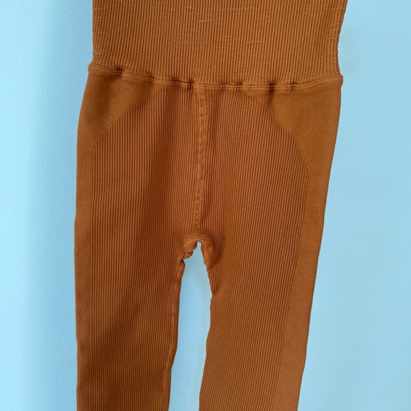 Free People Movement High Waisted Toasted Coconut Rust Orange Leggings Sz XS/S - Picture 4 of 9